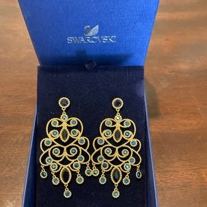 NWOT Rare Swarovski gold chandelier earrings with navy and blue crystals